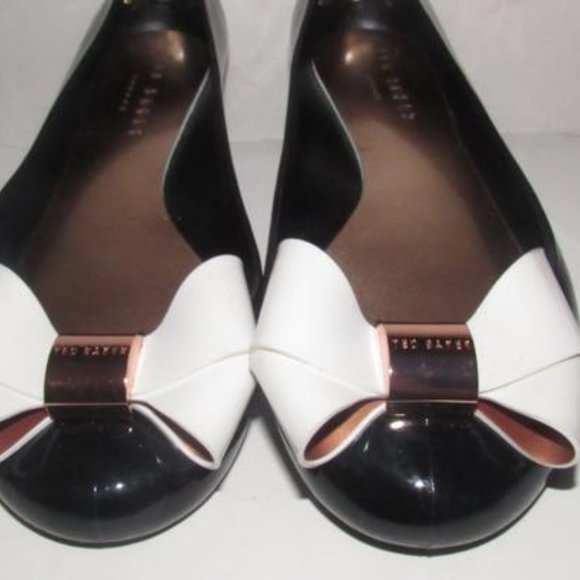 Ted Baker Black Leather Exaggerated White Bow - Picture 10 of 13